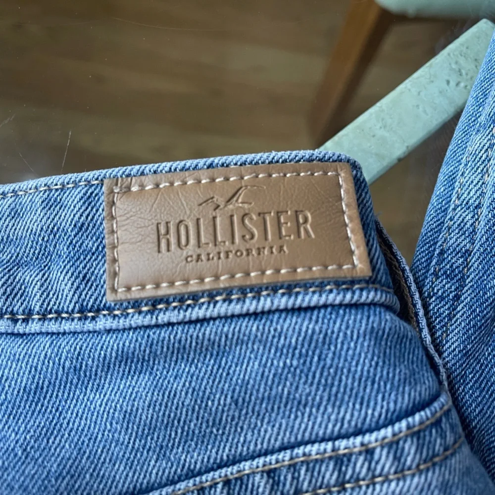 Hollister high rise Jeans. Patchwork. Size 26 with 27 in inseam - Picture 2 of 16